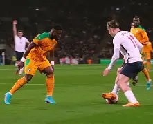 薩利巴展現,穩定防守,成功遏制哈,新葡京,新葡京app,新葡京娱乐,新普京赌场